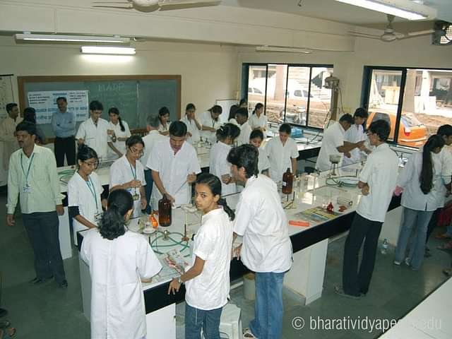 Bharati_Vidyapeeth_College_of_Pharmacy